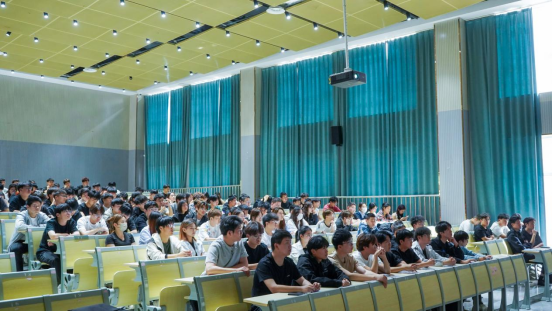 化工學(xué)子踴躍參與富海集團(tuán)宣講會(huì)，積極開(kāi)拓就業(yè)渠道與教育文化交流